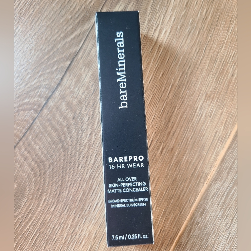 bareMinerals BAREPRO Matte Concealer Fair 150 Warm